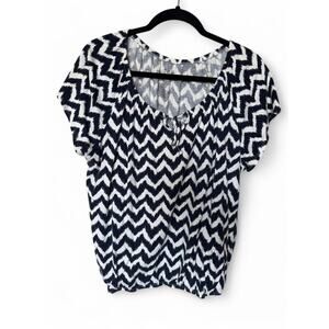 St. John’s Bay Deep Blue Chevron Print Boho Blouse - 1X